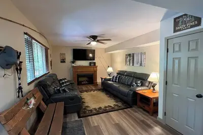 Image de Shady Pines Cabin