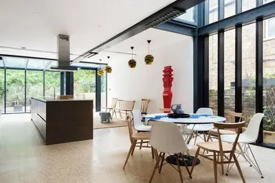 Image de Stylish Architect Designed Home