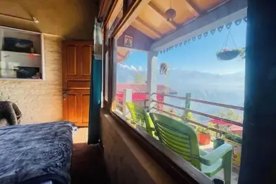 Image de Two-Bedroom House with Private Balcony