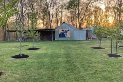 Image de 25 miles from downtown Nashville