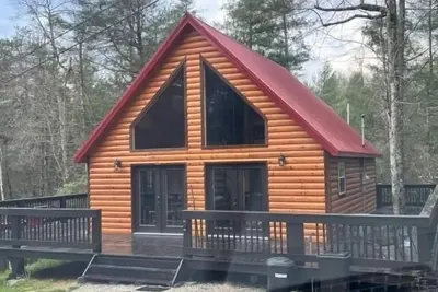 Image de Hot tub, WiFi, fire pit, Red River Gorge, Natural Bridge. Easy parking lot!