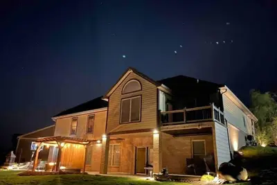 Image de Relax and Unwind in the whole lower walk-out level of this Beautiful home.