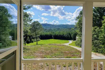 Image de The Retreat: A Couple's Getaway! Away from it all & close to everything!