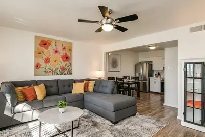 Cozy Arcadia Hideaway w/Charm & Style!