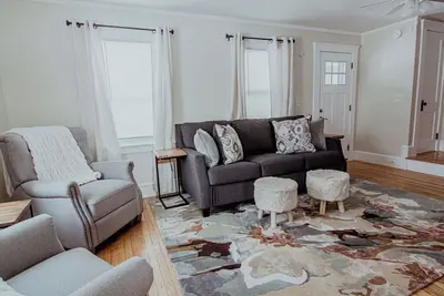 Image de Cozy New England Home