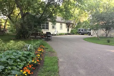 Image de Cozy edge of town retreat, closest home to Cuyuna Lakes Trailhead Rally Center.