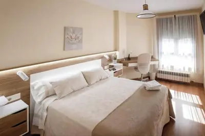 Image de Apartment 5 minutes from the historic center of Pontevedra