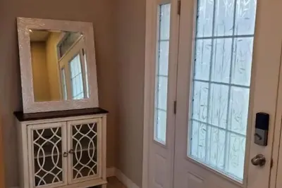 Image de 4 Bd Family Retreat - Basement not included (Occupied)