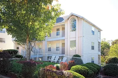 Image de 1 Bedroom Deluxe Condo w/ Kitchen at Branson At The Falls Resort! !