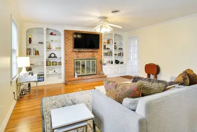 Image de Spacious Amarillo Home with Shared Fire Pit!