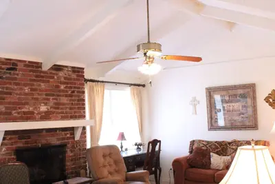 Image de Accessible, family home near downtown Ruston, La Tech, and the ballpark!