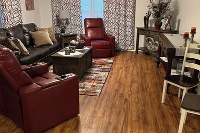 Image de New rental in Tuscaloosa Alabama. 9 miles from University of Alabama.