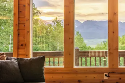 Image de Big Mountain Views, Seclusion, Hot Tub, Fire Pit