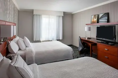 Image de Get Ready for a Blissful Getaway! 3 Comfortable Units, Near Micozzi Beach