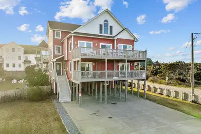 Image de 5240 - The Sea Spirit 10-bed semi-oceanfront in Kdh, Nc, pet friendly, private indoor pool