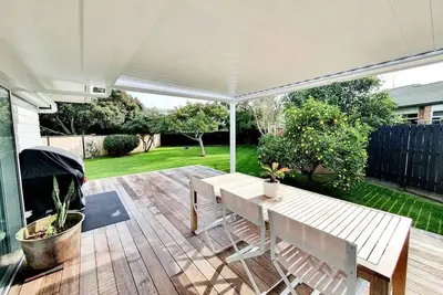 Image de Orewa Oasis - Ultimate Holiday Home With Spa! !