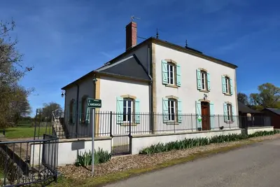 Image de Luxueuse demeure à Verneuil avec jardin clôturé