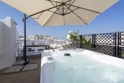 Image de Suite Cavour 30 - Centre historique des années 1700, avec vue sur la mer, Wi-Fi et climatisation