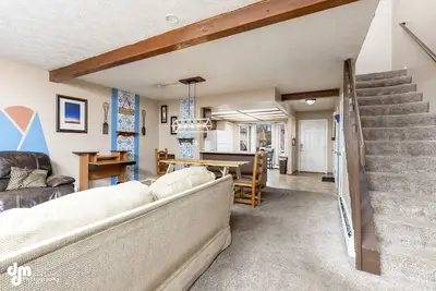 Image de Alaska Villa - Papa Murph - fits 11!