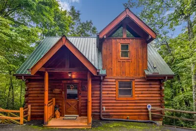 Image de One Bedroom plus Loft! Hot Tub! Between Pigeon Forge and Gatlinburg! Game Table!