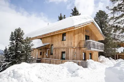 Image de Chalet # 20 with Ir-sauna and whirlpool bath