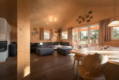 Image de Chalet #45 with Ir-sauna and indoor whirlpool