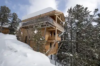Image de Chalet # 49 with Ir-sauna and whirlpool bath