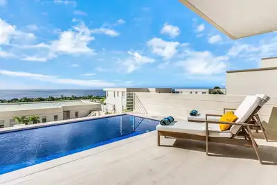 Image de 40 Westmoreland Hills, St James by Personal Villas - Golf Course, Amazing Sunset