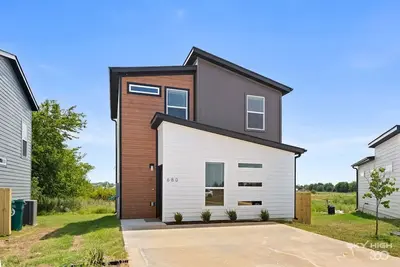 Image de Pacific Palace-2bed/2. 5bath Home in Centerton