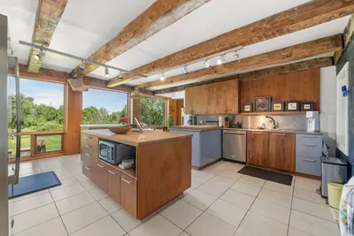 Image de Away in the County - As featured on Hgtv