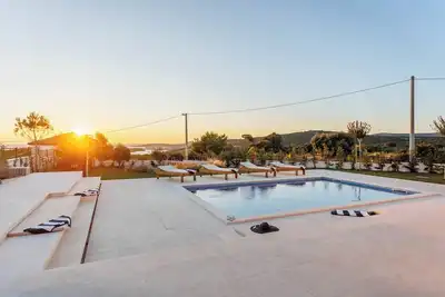 Image de Perfect oasis for a peaceful vacation with your loved ones.