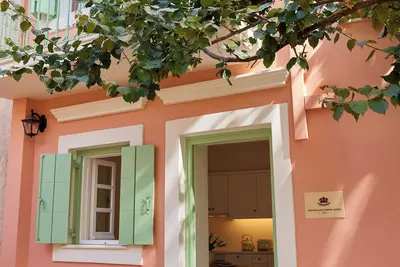 Old Village Luxury Suite Areti\na Cottage Nestled in the Village Valanio
