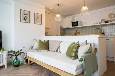 Image de Luxe Contemporary Cotswold Pad - heart of Stow