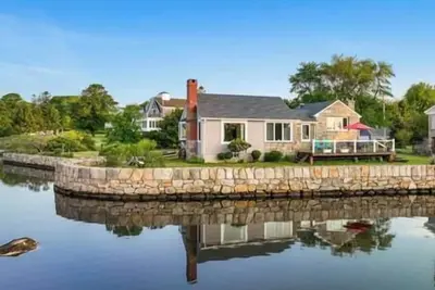 Image de Salt Pond Sunrise View & 5 min to beach, sleeps 7