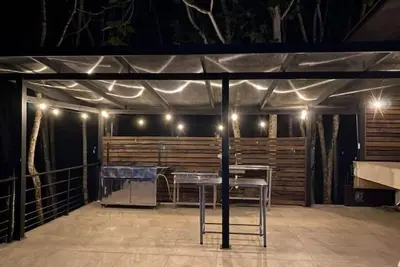 Image de \nZen Oasis, complete farmhouse, enjoy in a group!