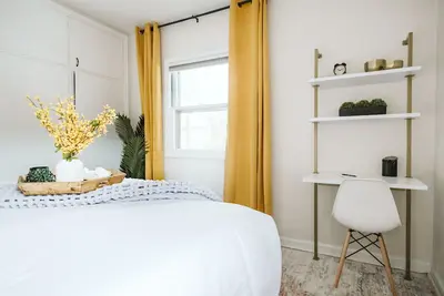 Image de Amazing Escape | King Bed | Near Bsu | Parking & Fire Pit