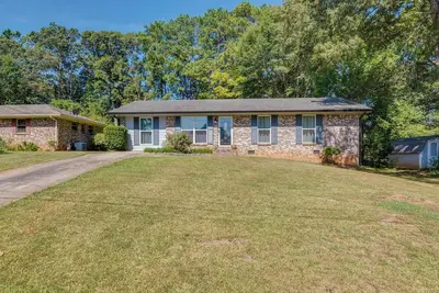 Image de Pet-Friendly Rex Vacation Rental: 18 Mi to Atlanta