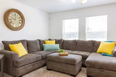 Image de Spacious family-friendly home with large yard for 11 guests