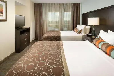 Image de 2 Convenient Suites Near Dallas Fort Worth International Airport! Onsite Parking