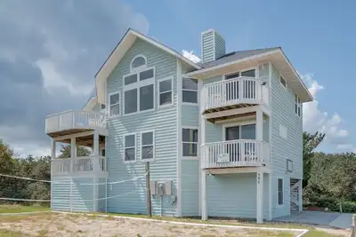 Image de 1428 - Ocean Raves, Ocean Views, Private Pool, Volleyball Court, Stroll to Beach!