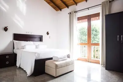 Villa White Queen - Deluxe Double Room\n