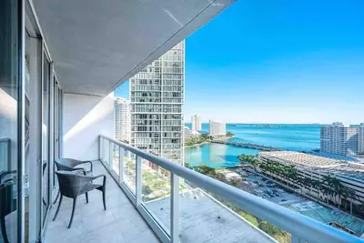 Image de W Hotel & Icon | Water & City Views | 20th Floor | Prime Location