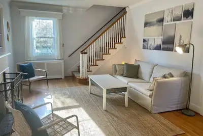 Image de 30+ Day Rental + Pet-Friendly+Fenced Yard+Dedicated Offices Bellevue/Ginter Park