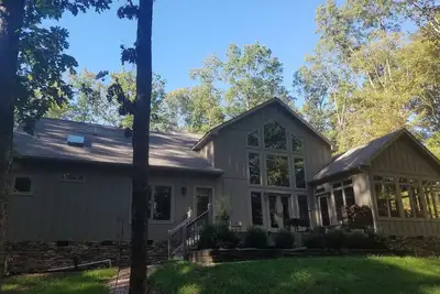 Image de Wooded getaway in park-like, gated community w/pool, beach and recreation area!