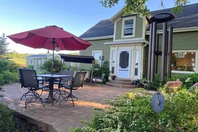 Image de Foot of the Mountain Farmhouse-New Upgrades! ! Air conditioning!