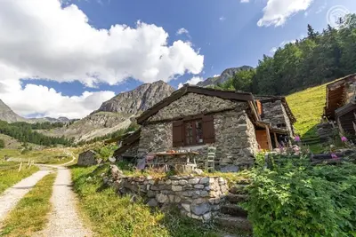 Image de Petit Chalet - Saint Andre