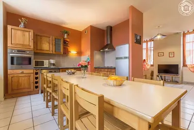 Image de Gite situé à 19km de Aillon le Jeune (station familiale de 39km de pistes avec le Margériaz) et à 21