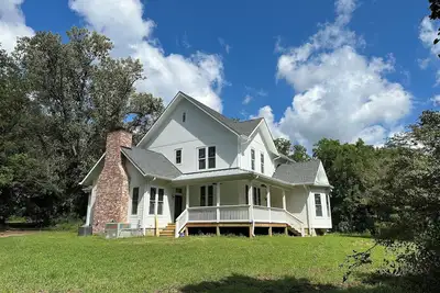 Image de Creek-side retreat in the woods, perfect for families seeking quality time