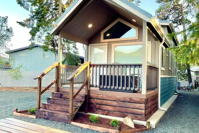 Image de Tiny Pines ~ Dune access + Full hookup Rv site