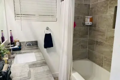 Image de Comfy 3 Br/2 Bth entire home mins away Dwntwn Phx